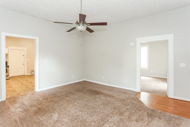 Photo - 6129 Sorrell St NE