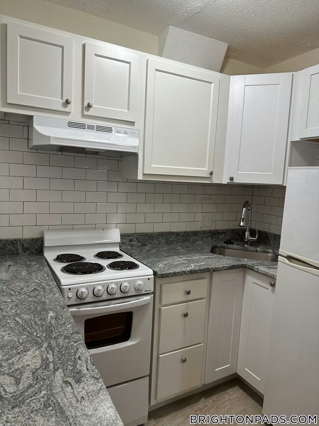 Photo - 2018 Commonwealth Ave Unidad 42