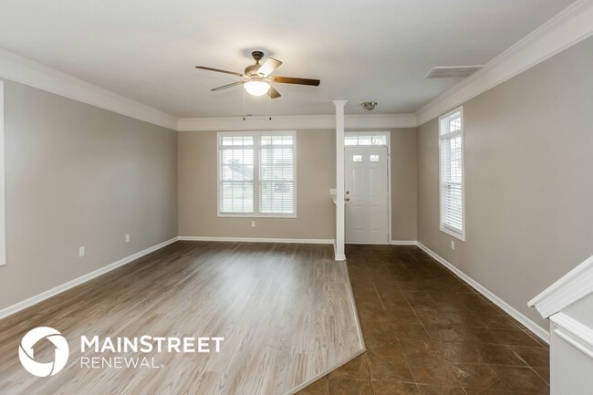 Photo - 122 Sawhorse Dr