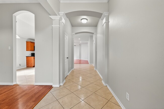 Photo - 5623 Brookhollow Oaks Trail