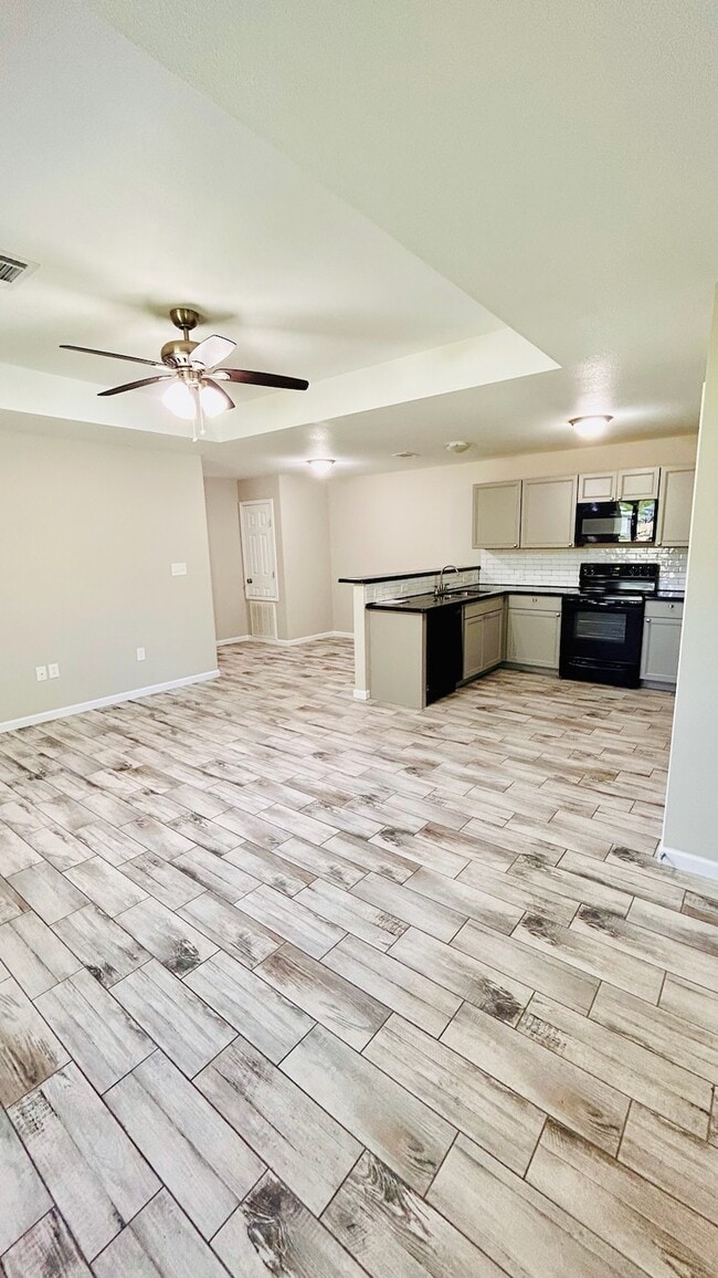 Photo - 4504 Bob Hall Rd