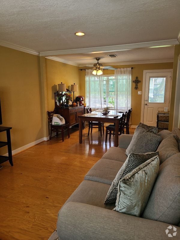 Building Photo - 6742 Feldspar St Rental