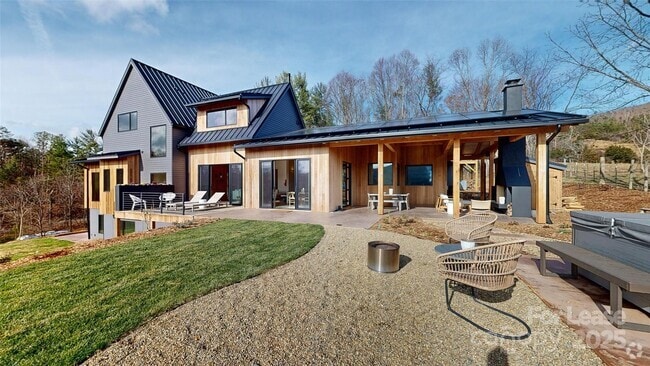 Building Photo - 11 Pink Fox Cove Rd Rental