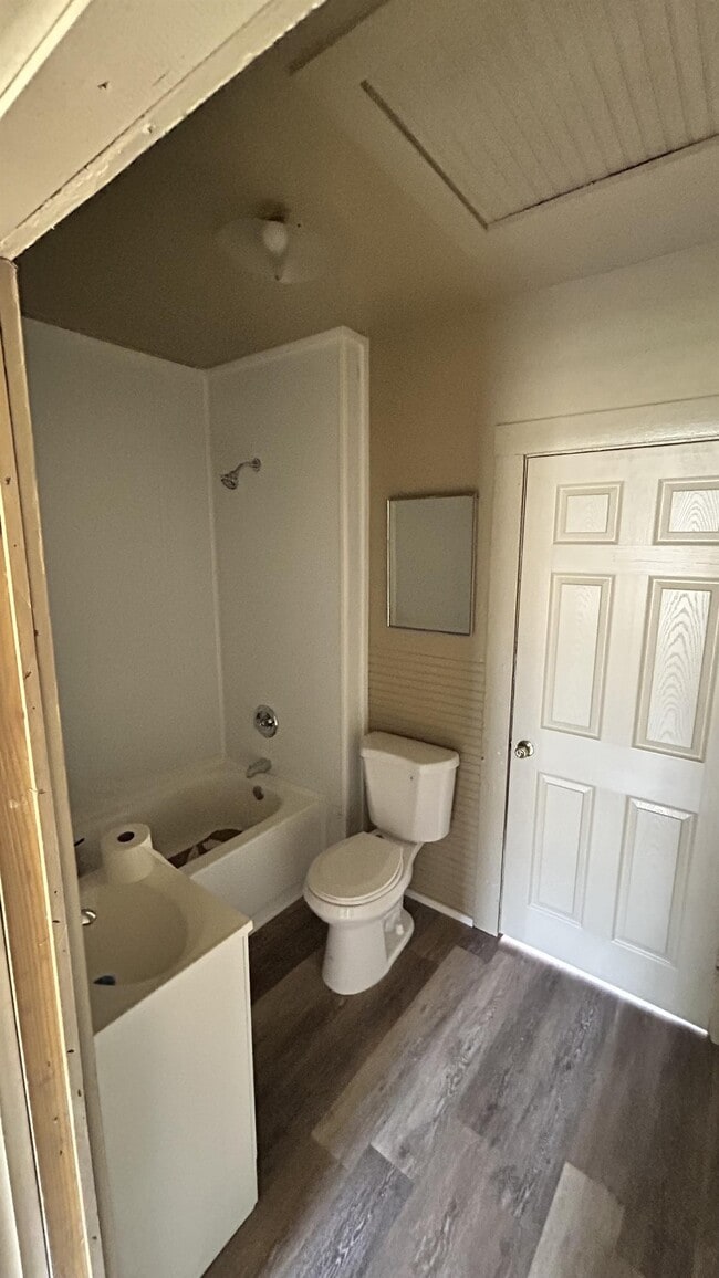 Photo - 2742 Hollywood St