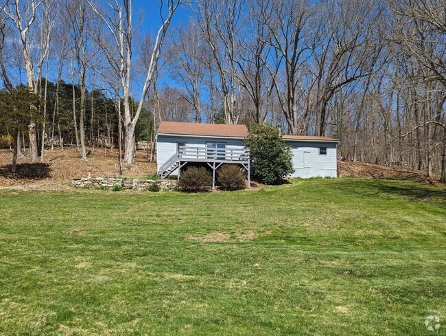 Building Photo - 264 McCall Rd Rental