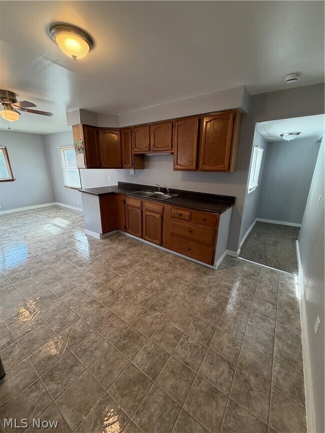 Photo - 155 Garfield Ave Unit 1/2