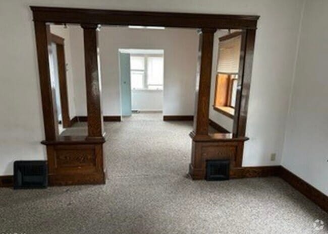 Building Photo - 207 S Mantua St Rental