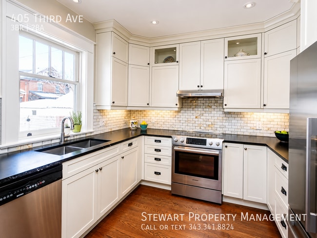 Photo - 405 Third Ave