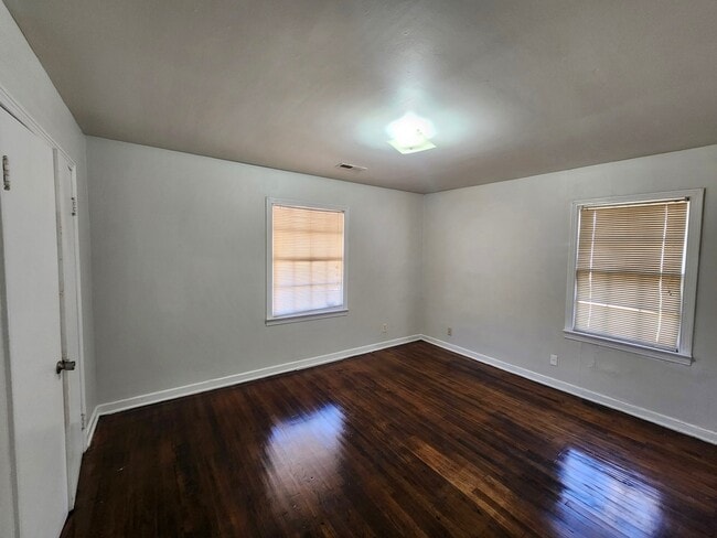 Photo - 4208 50th Ave N