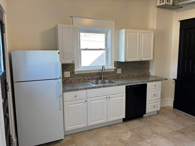 216 S 2nd St Unit 2
