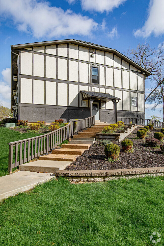 Building Photo - Oak Park Apartments