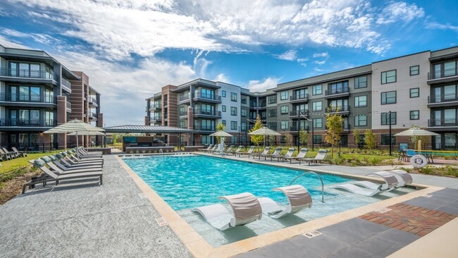 Building Photo - Starling At Bridgeland