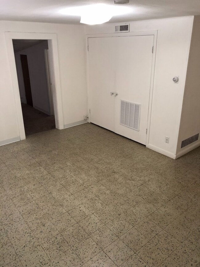 Photo - Don't Miss Out!