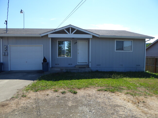 Photo - 2 Bd 1 bath remodeled duplex w/Garage in Winston
