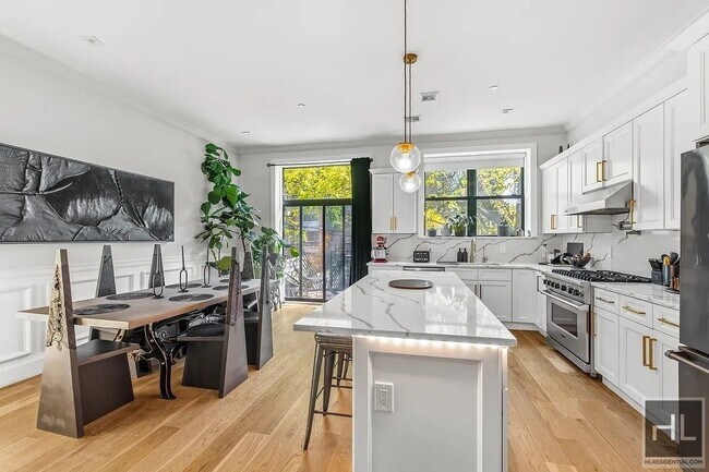 Gorgeous Townhome in Bed Stuy!