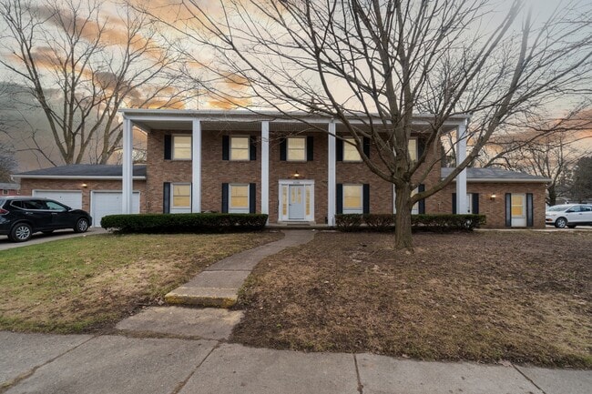 Building Photo - 6150 Birch Row Dr Unit 2 Rental