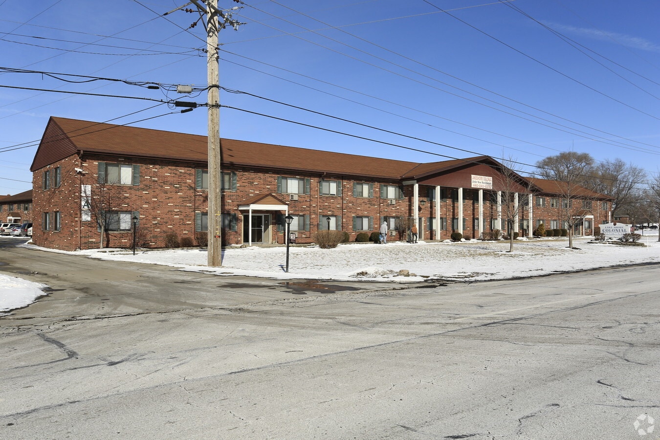Lakeshore Colonial Apartments - Lakeshore Colonial Apartments