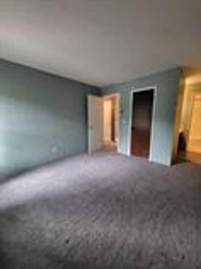 Photo - 326 N Main St