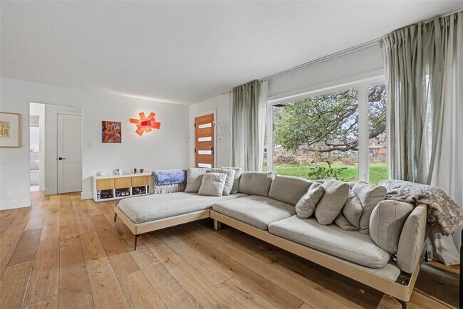 Photo - 5803 Shoal Creek Blvd