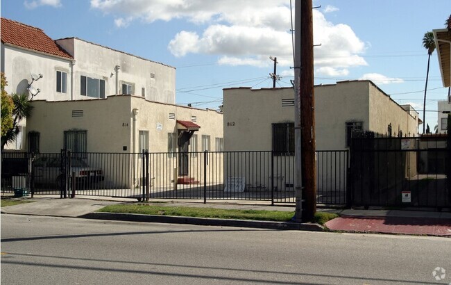 Building Photo - 812 N Van Ness Ave Rental