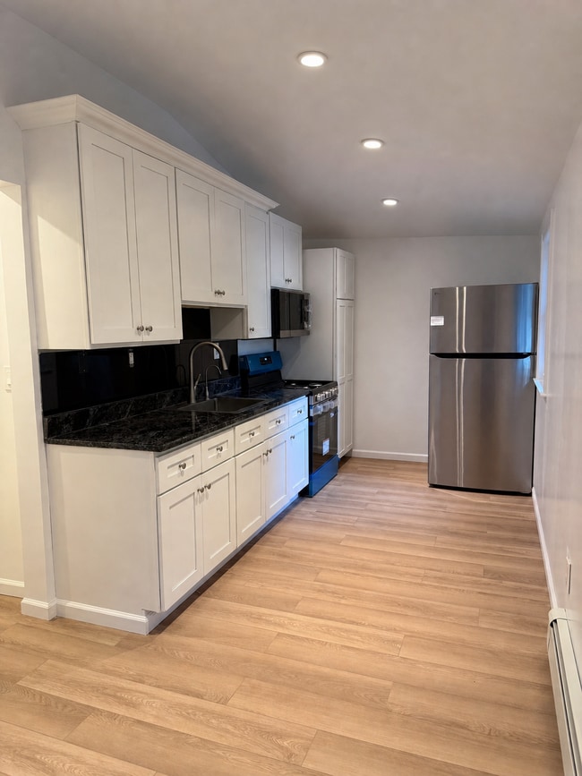 Photo - 21 Continental Pl Unit B