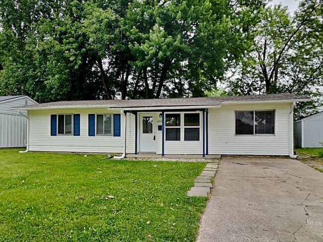 Building Photo - 890 Edgewood Dr Rental