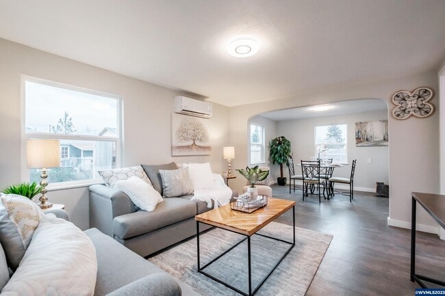 Photo - 440 S 6th St