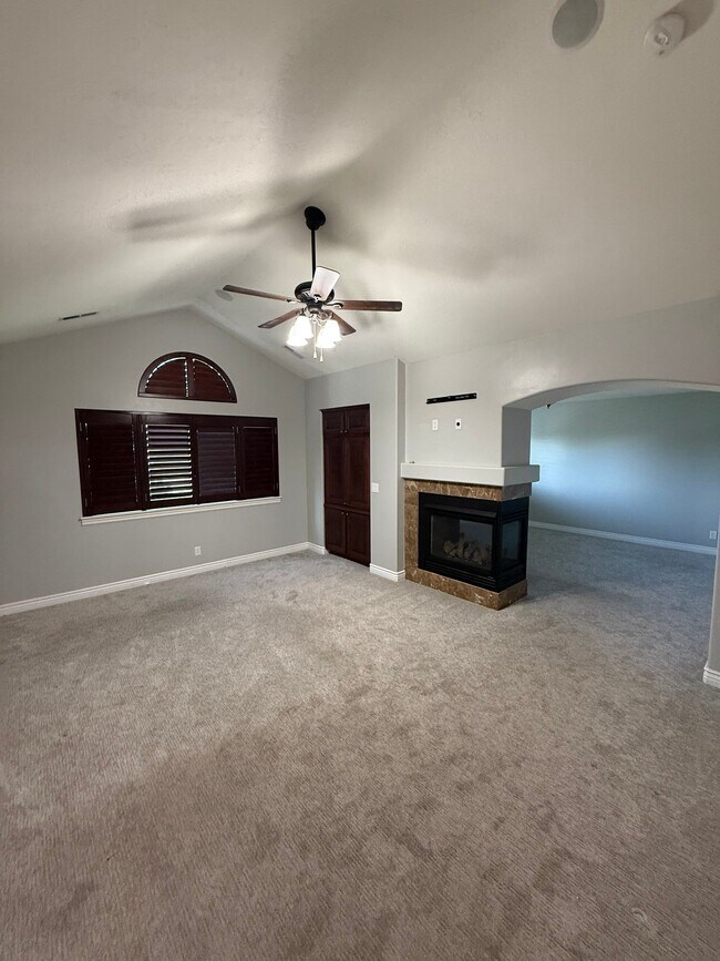 Photo - 1848 W Grays Pl
