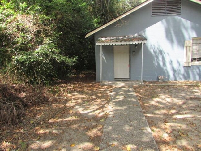 28 Burgess Ct