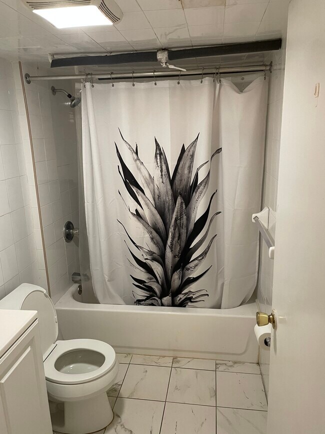 Photo - 3985 Saxon Ave