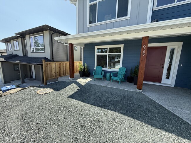 625 Rotayo Rd Unit Lower