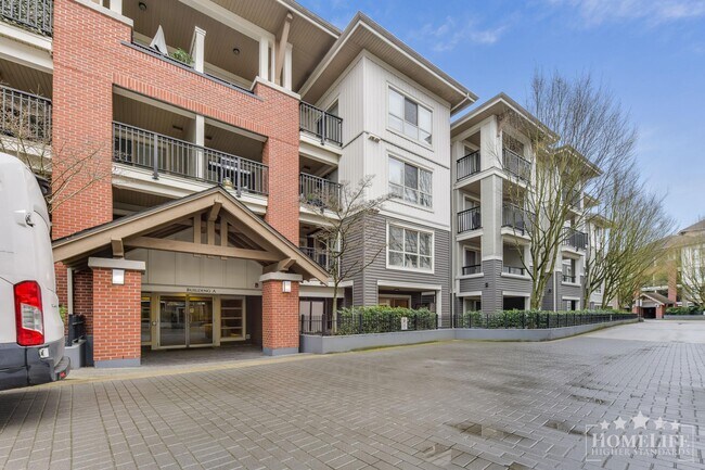 Building Photo - Charming 2 Bed 2 Bath + Den Ground Level Condo in Walnut Grove Unit A117