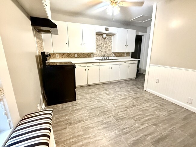 Photo - 1010 C St NW