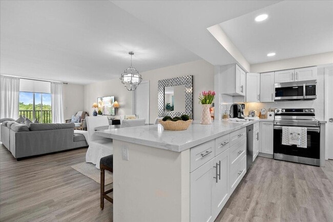 Building Photo - 5301 NW 2nd Ave Unit Ph-H