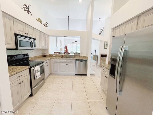 Photo - 2037 W Crown Pointe Blvd
