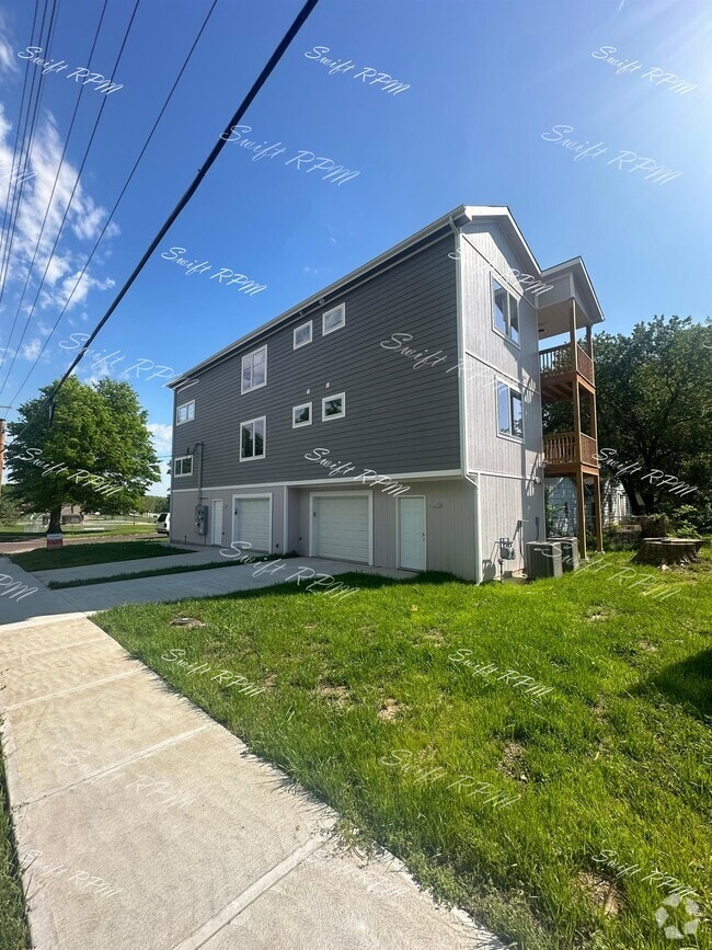 Building Photo - 119 Kickapoo St Rental