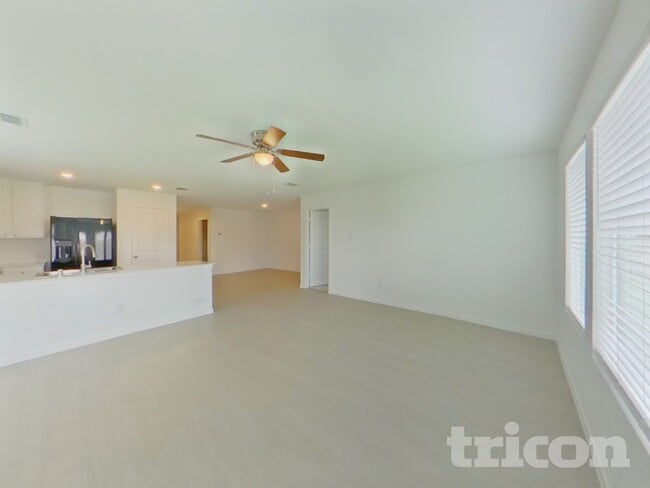 Photo - 1636 Baugh St