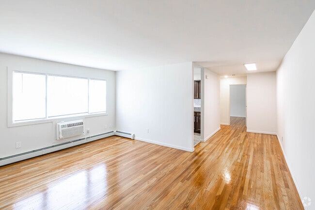 1 habitación, 1 baño - 660 pies cuadrados - Sala de estar - Convery Gardens