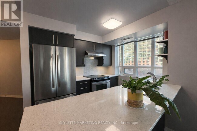 Photo - 125 Western Battery Rd Unit 602