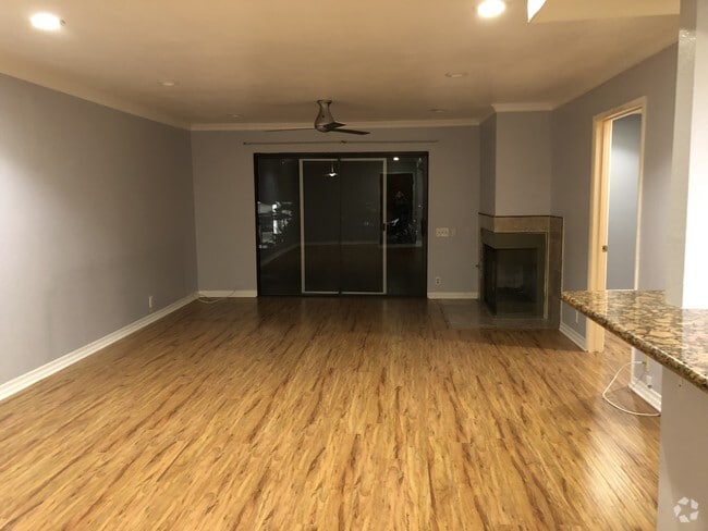 Building Photo - 238 E Fern Ave Unit 108 Rental