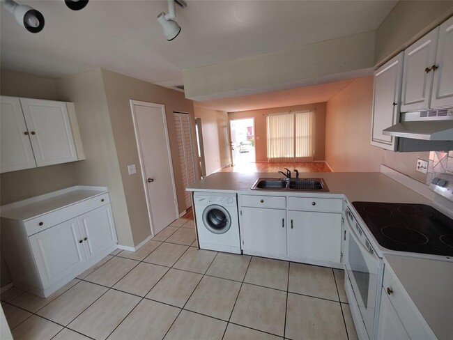 Photo - 1880 Caralee Blvd Unidad 3