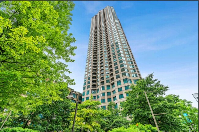 Building Photo - 400 N La Salle Dr Unit 4112 Rental