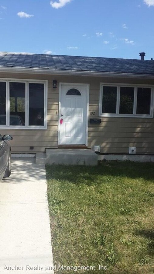 3 Bedroom House! - 3 Bedroom House!