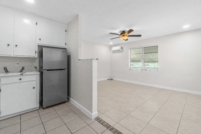 Photo - 1790 Redbank Rd