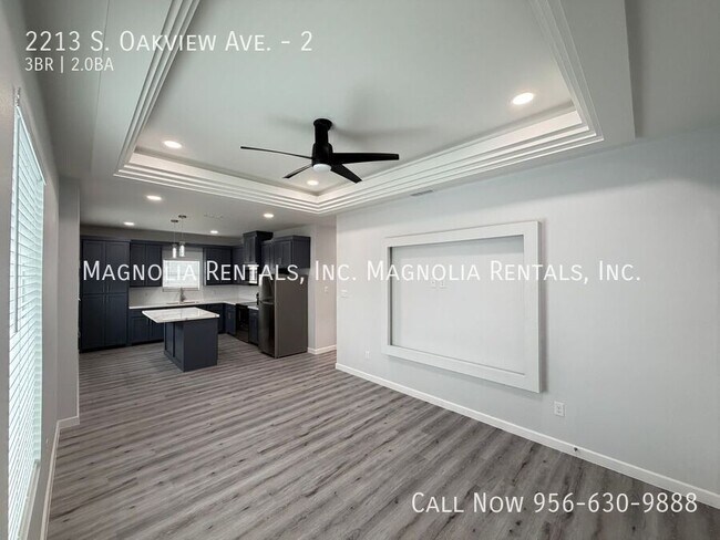 Photo - 2213 S Oakview Dr Unit 2