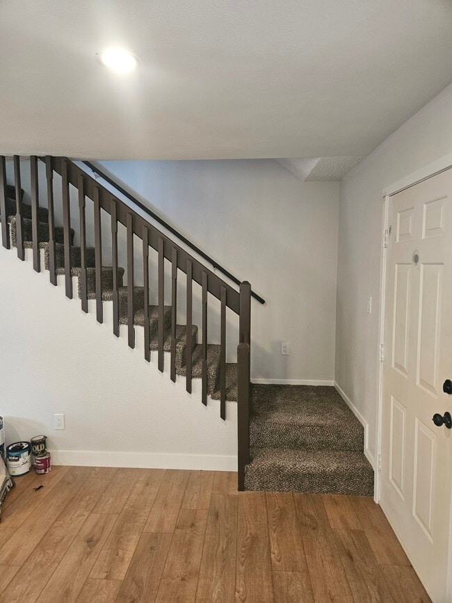 Building Photo - 131 Knoll St Rental