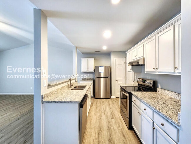 Photo - 2175 Red Oak Cir