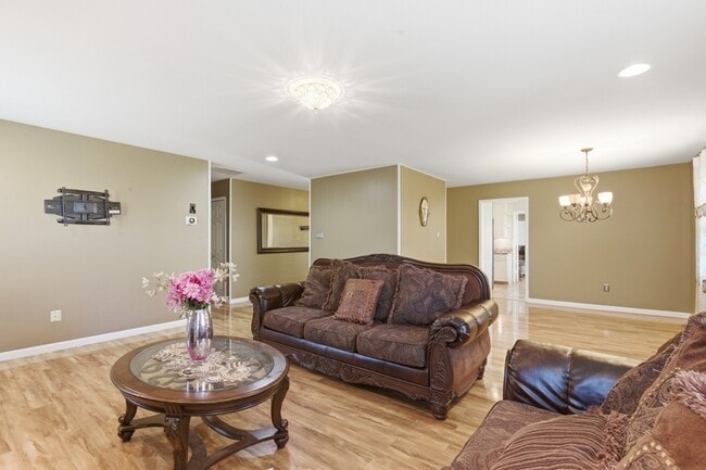 Photo - 12426 Chalford Ln
