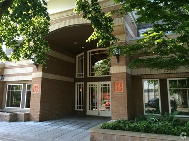 Building Photo - 1Bd/1Ba Seattle Condo Unit 617