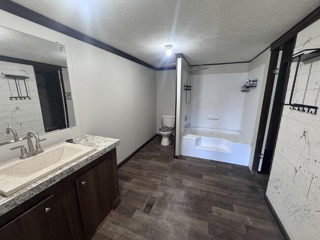 Photo - 458 No Pone Rd NW